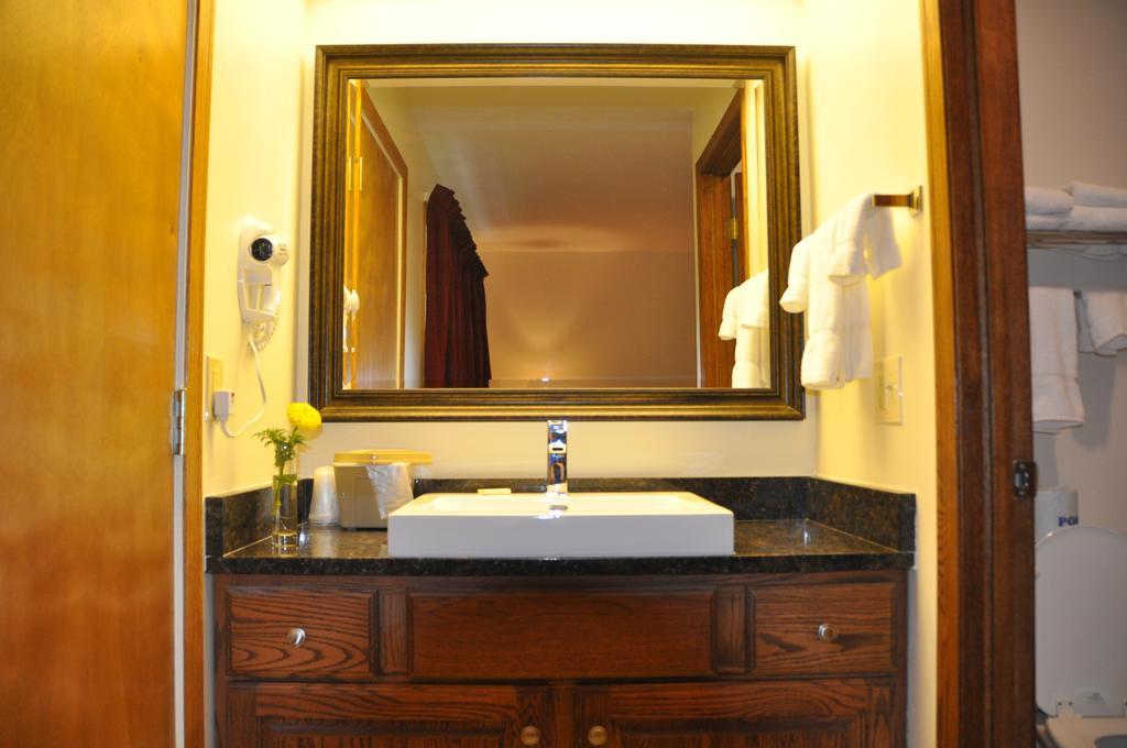 Shepherd Mountain Inn & Suites Pilot Knob Pokój zdjęcie