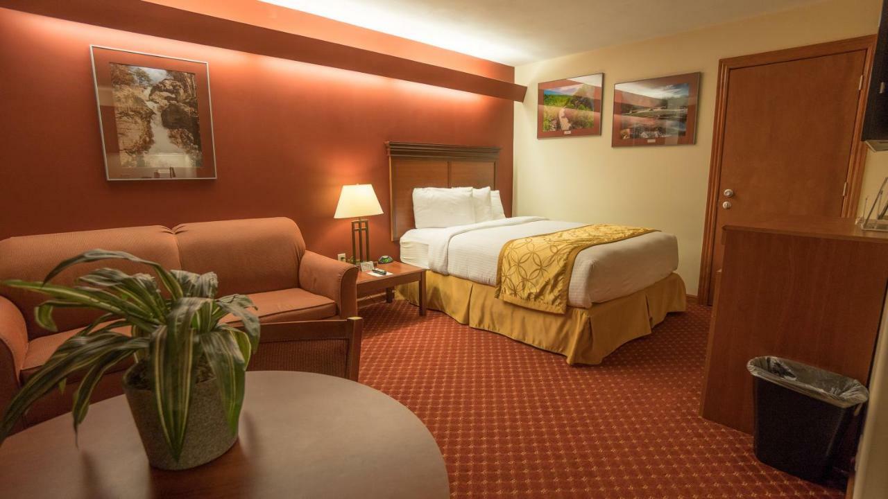 Shepherd Mountain Inn & Suites Pilot Knob Zewnętrze zdjęcie