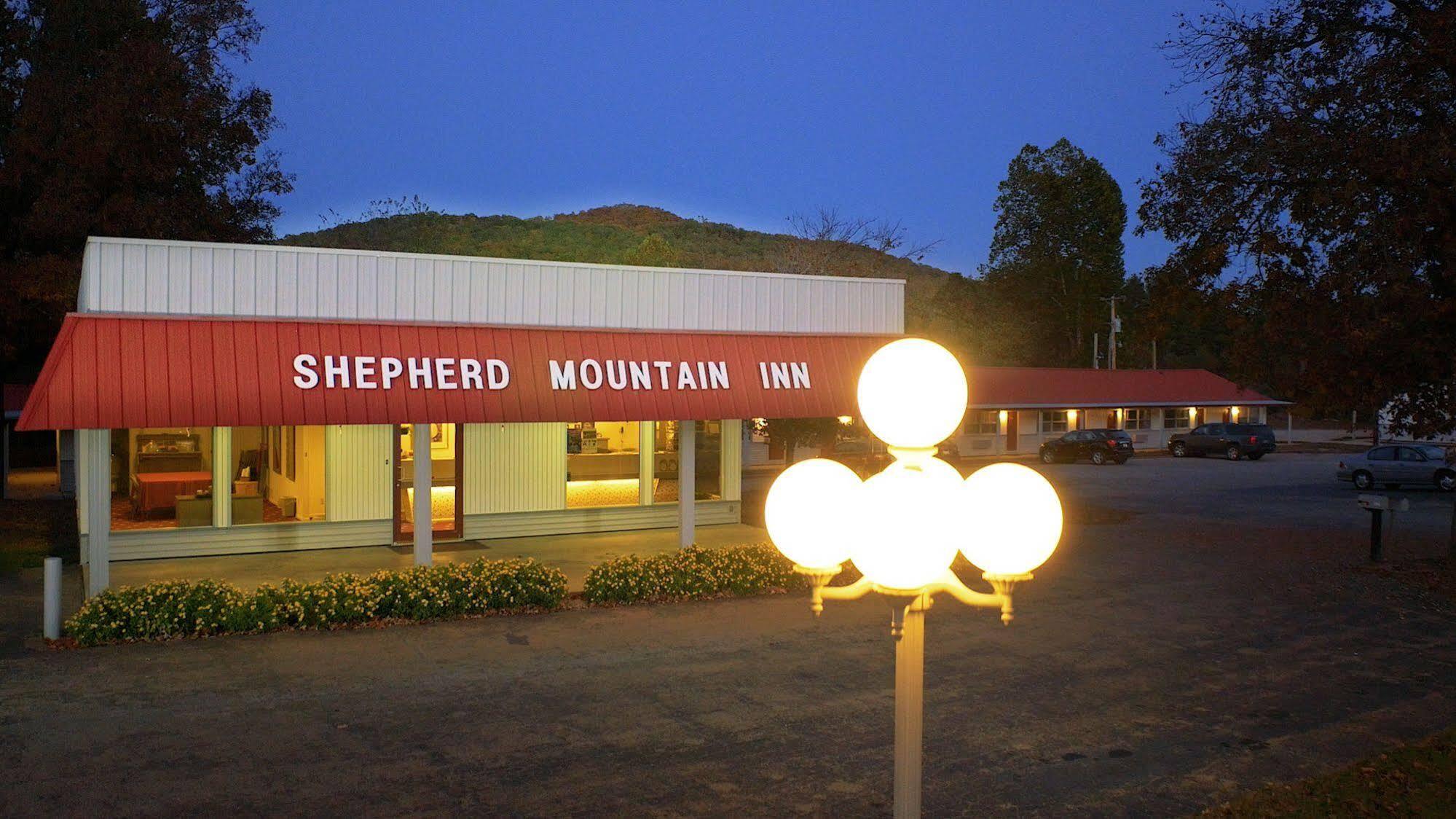 Shepherd Mountain Inn & Suites Pilot Knob Zewnętrze zdjęcie