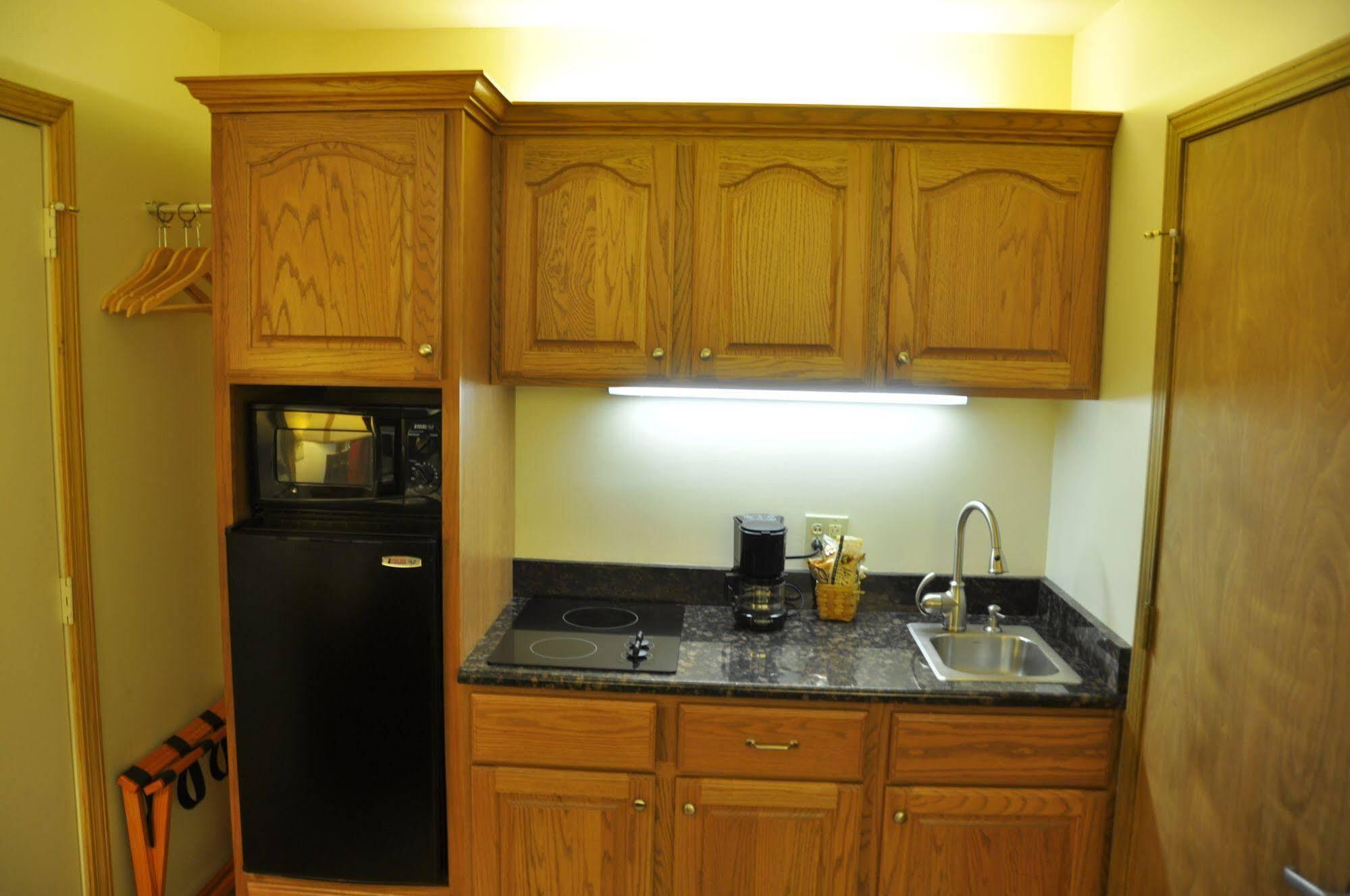 Shepherd Mountain Inn & Suites Pilot Knob Zewnętrze zdjęcie